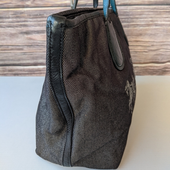 Coach tote bag featuring the brand's iconic horse and carriage logo - Picture 3 of 11